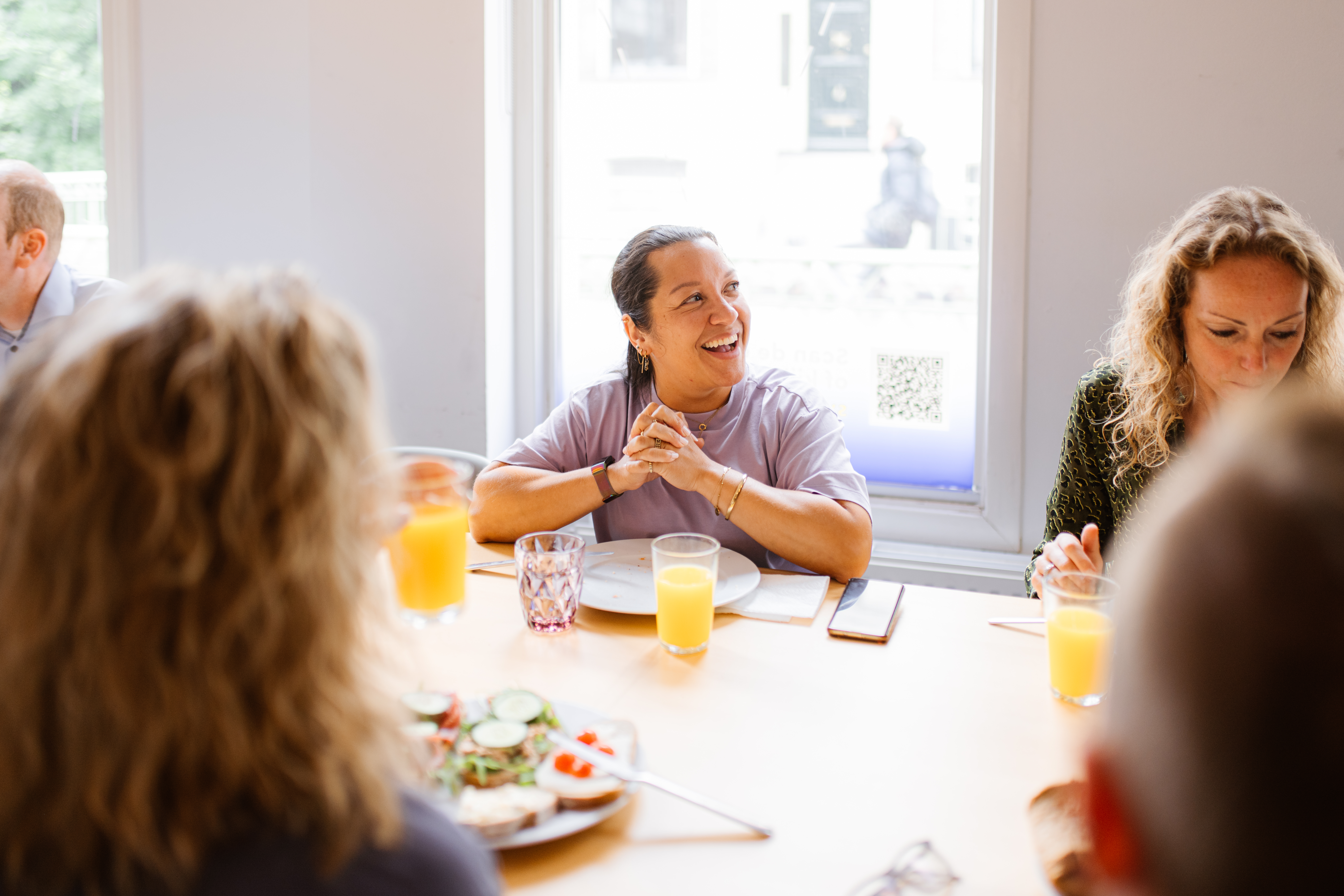 office manager tijdens lunch